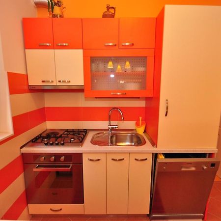 Tri Palme Apartman Prvic Sepurine Kültér fotó