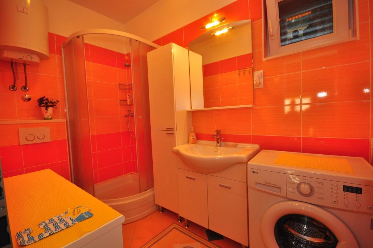Tri Palme Apartman Prvic Sepurine Kültér fotó